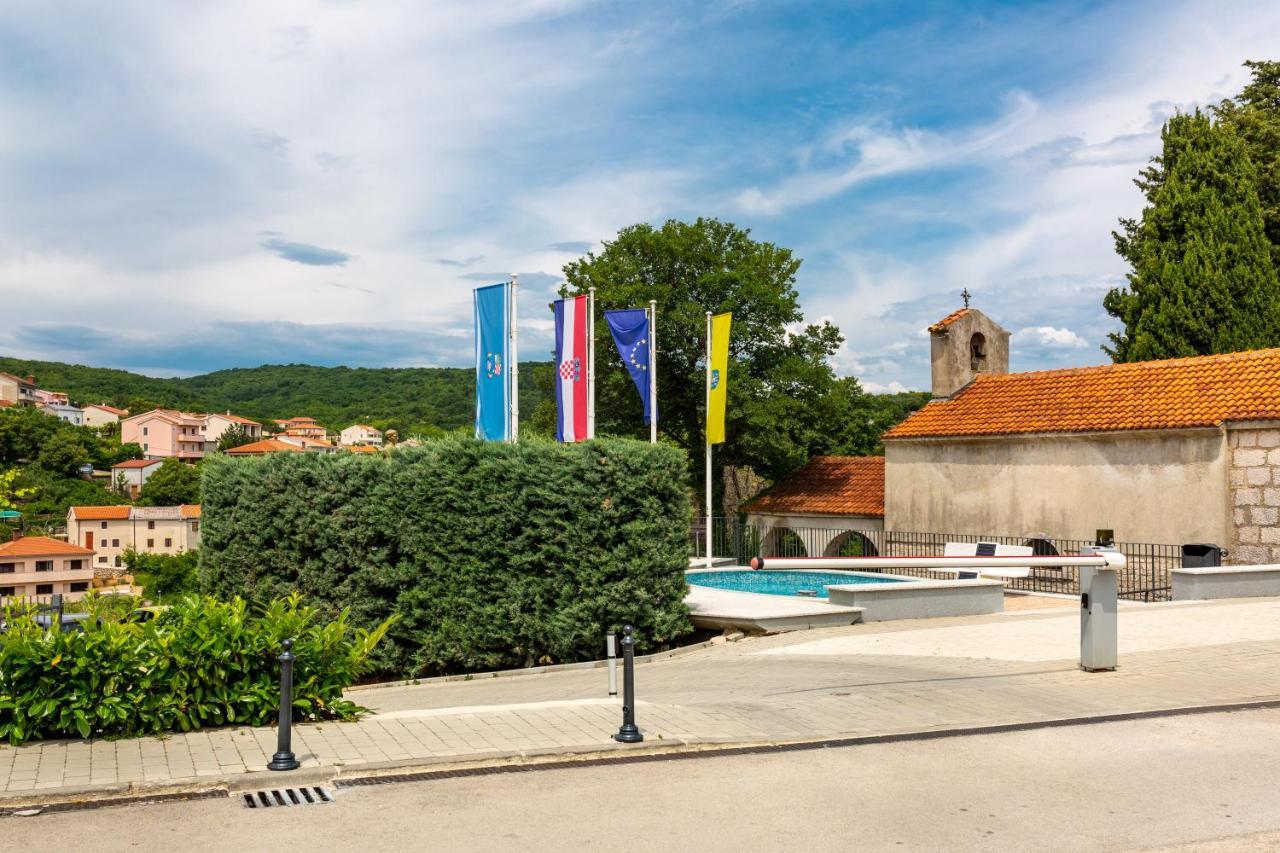 Parona Holiday Home Vrbnik Exterior photo